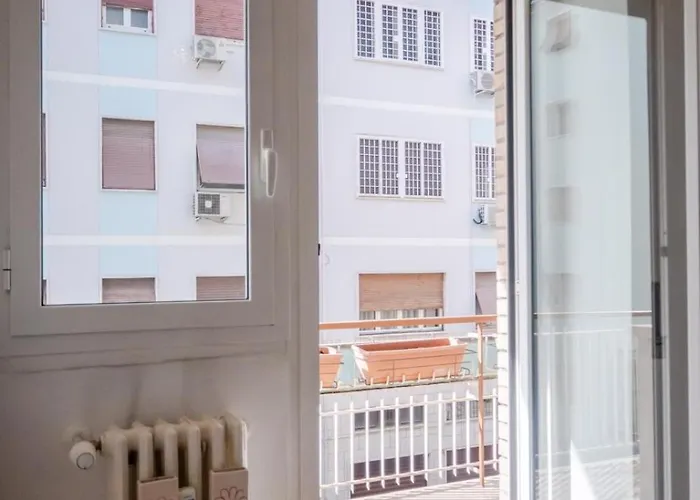 Fleming Apartment Rom